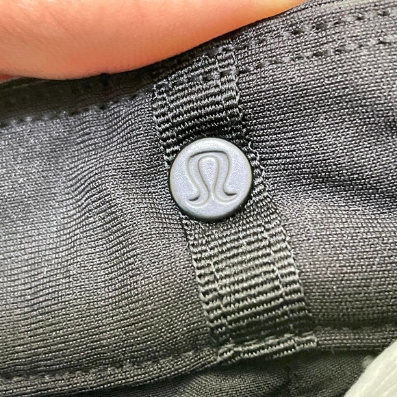 Luluemon 32 Mens Black Dark Wash Low Rise Flat Front Straight Leg Chino Pants - Picture 6 of 11